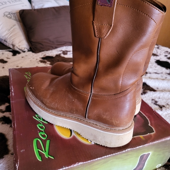 Mens work boots, wearn twice. (No Iron toe) - Picture 4 of 5